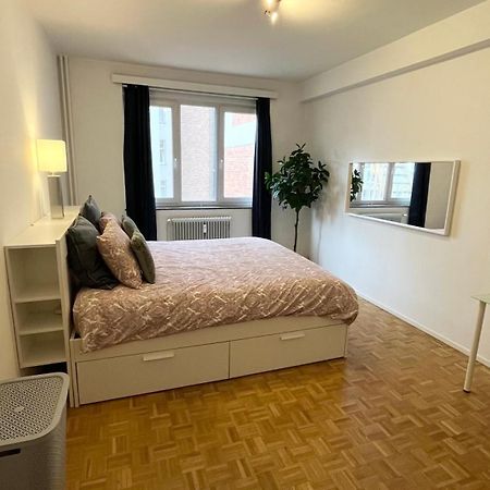 Cosy Two Bedroom Apartment In Брюссель Екстер'єр фото